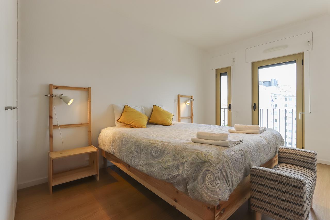 Modern & Bright Avenidas Novas By Homing Lisbon Exterior photo